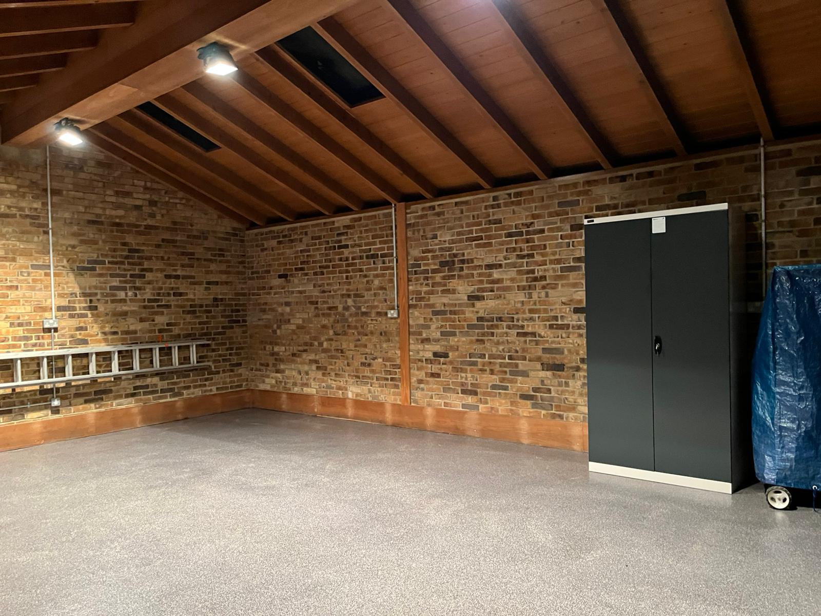 Installation - garage transformation